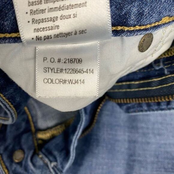 Paige Women's Cuffed Distressed Denim Jean Shorts size 27 - Picture 8 of 8